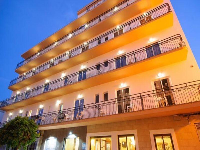 Hostal Rosalia San Antonio  Exterior photo